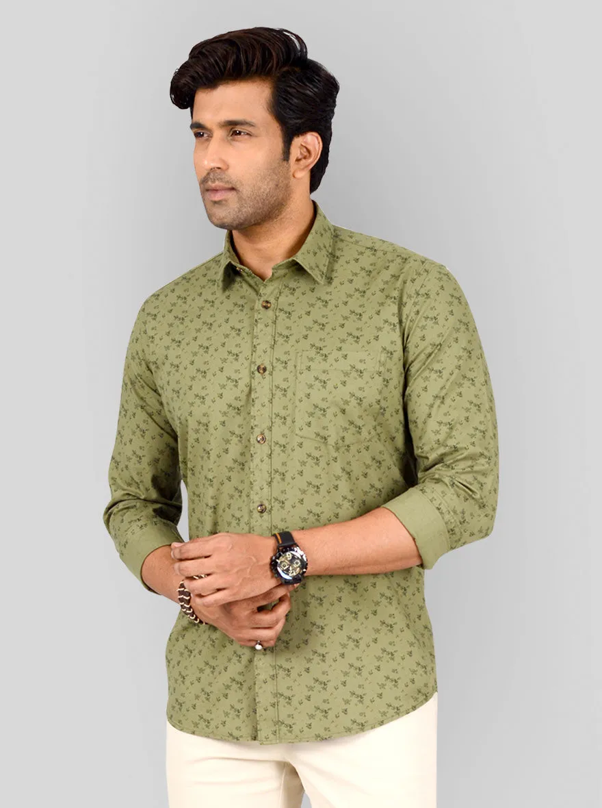 Lake Green Printed Tailored Fit Casual Shirt | JadeBlue