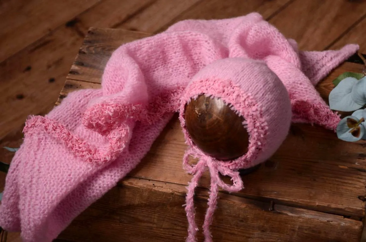 SET Fantasy Mohair Bonnet and Wrap - Pink