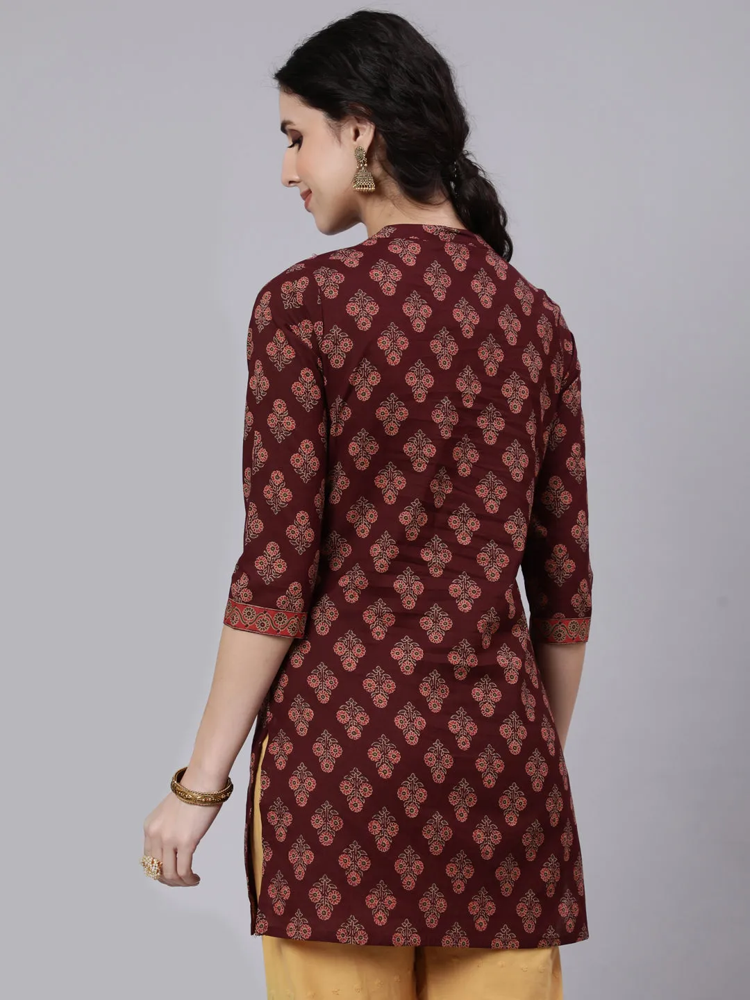 Women Burgundy Printed Straight Tunic With Three Quarter Sleeves